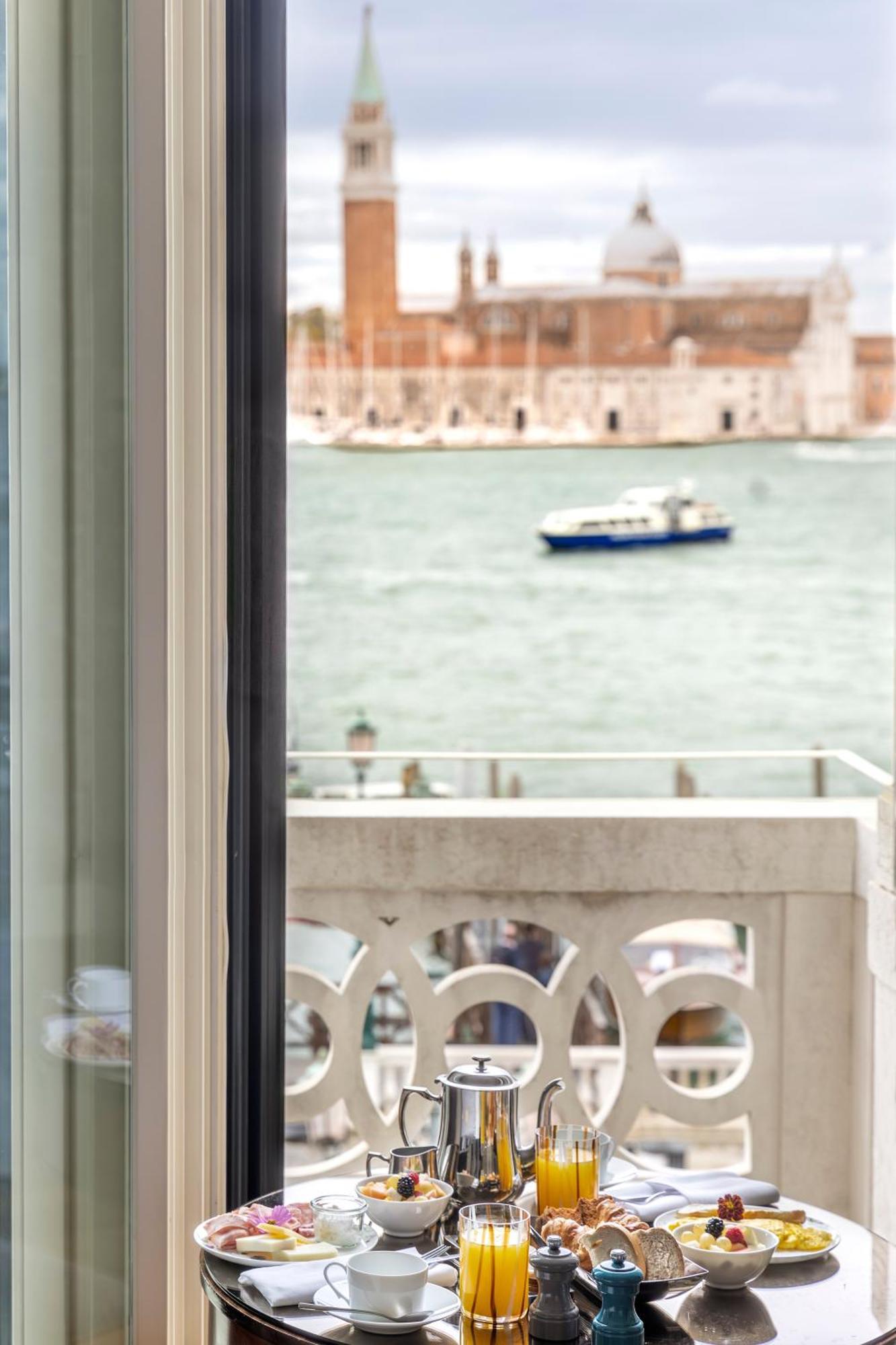 Londra Palace Venezia Exteriér fotografie