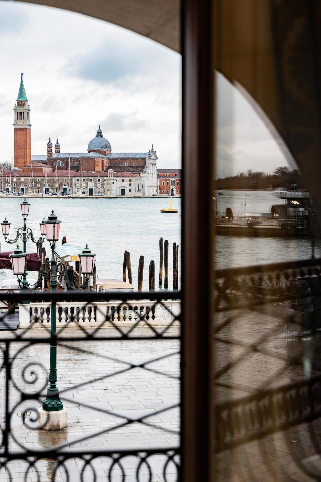 Londra Palace Venezia Exteriér fotografie
