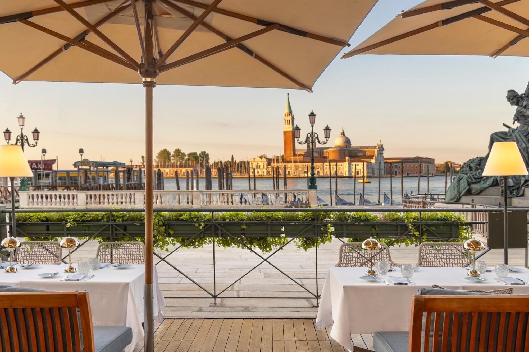 Londra Palace Venezia Exteriér fotografie